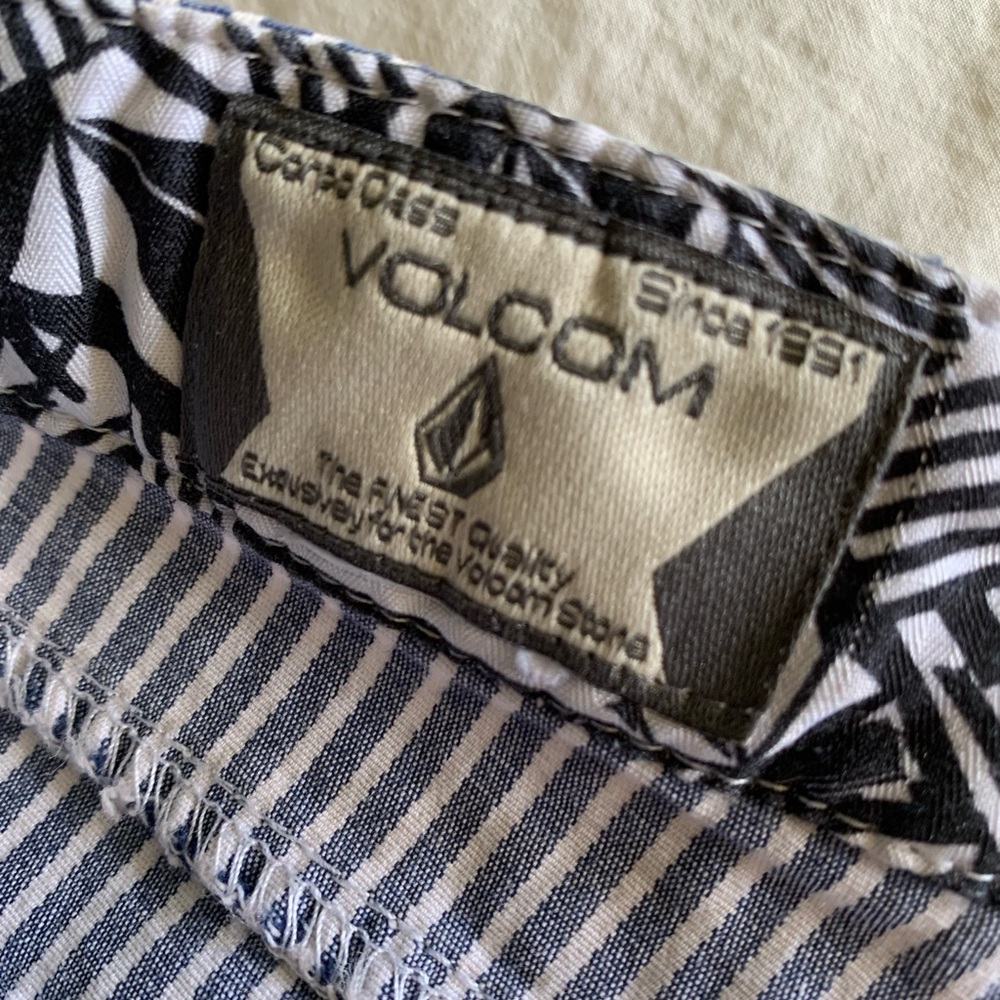 Junior Volcom Pants With Railroader Stripes Size 3 - image 5